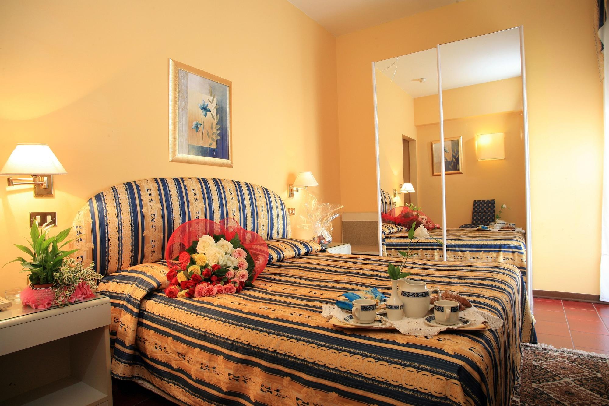 Hotel Nuovo Savi Montecatini Terme Dış mekan fotoğraf