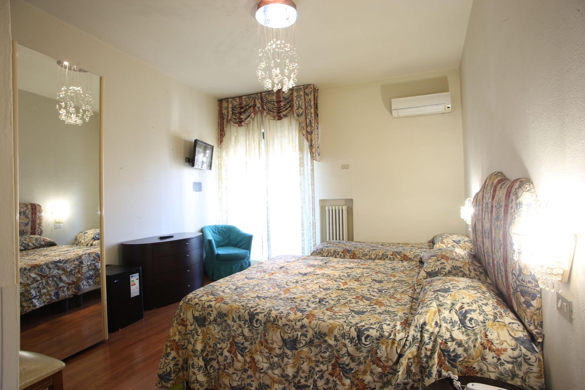 Hotel Nuovo Savi Montecatini Terme Dış mekan fotoğraf