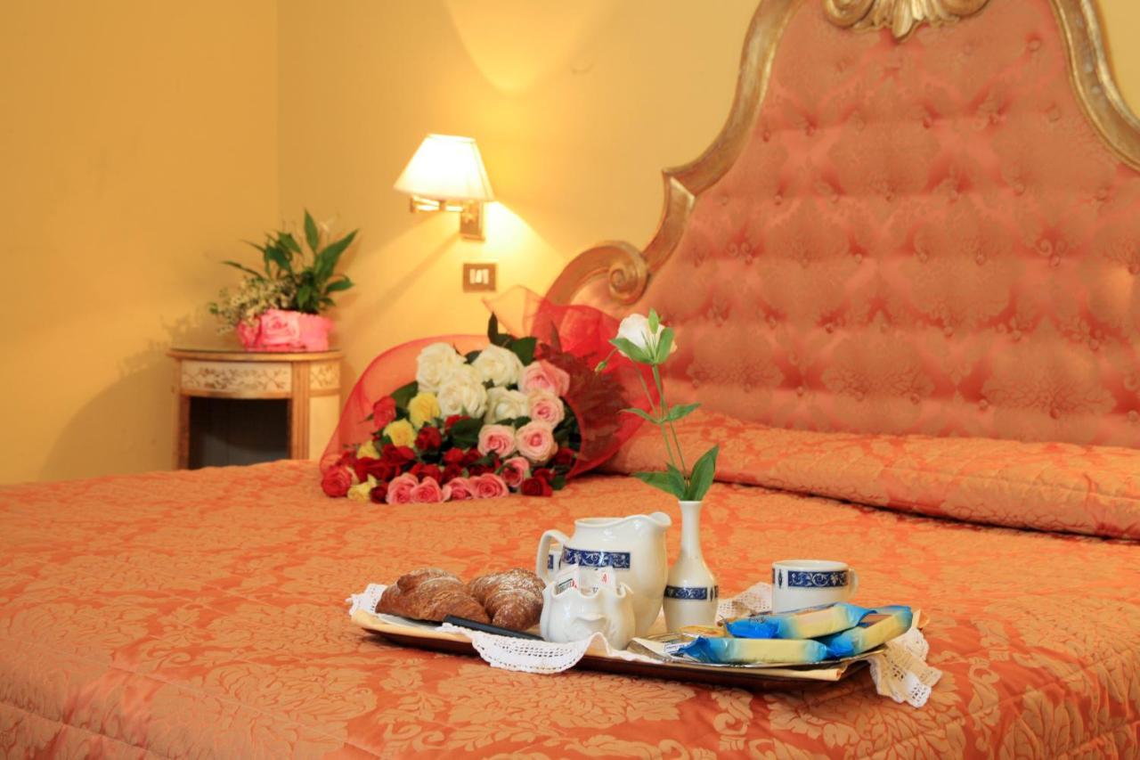 Hotel Nuovo Savi Montecatini Terme Dış mekan fotoğraf