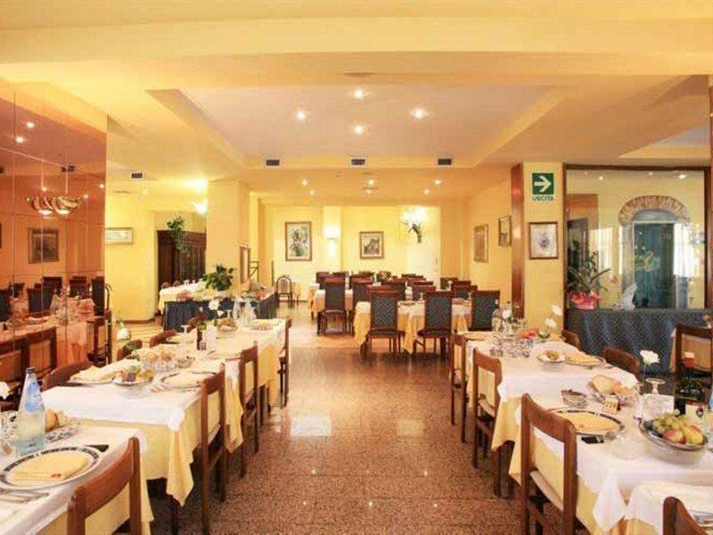 Hotel Nuovo Savi Montecatini Terme Dış mekan fotoğraf